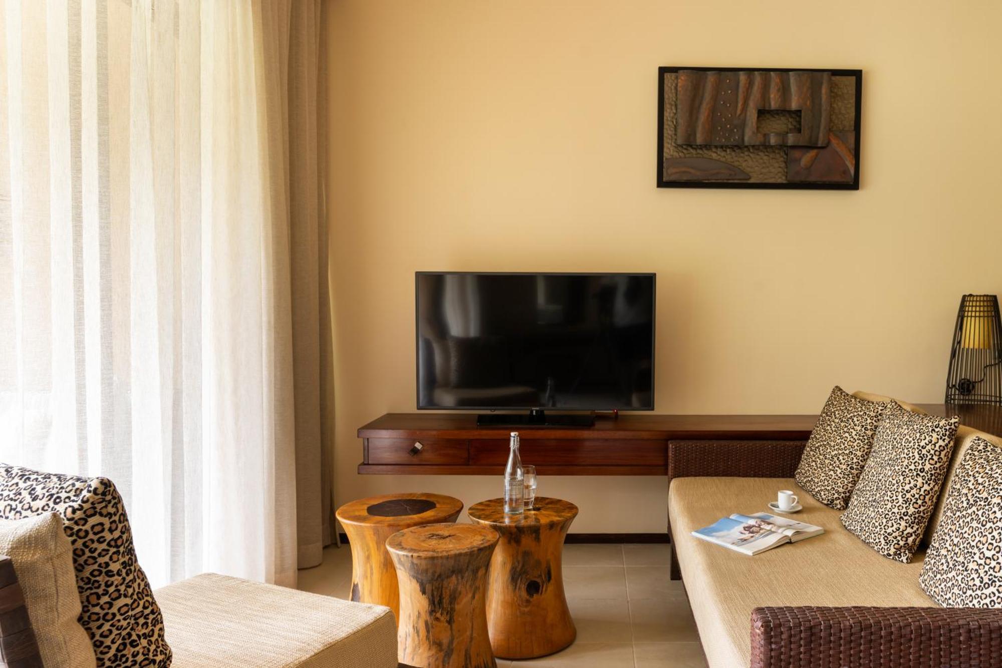 فندق كونستانس إيفيليا بوغْ غْلو المظهر الخارجي الصورة A living room at the hotel